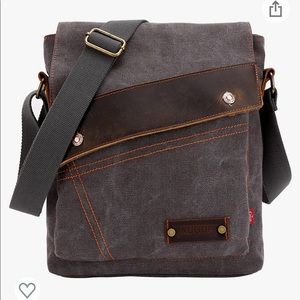 Augur Messenger Bag